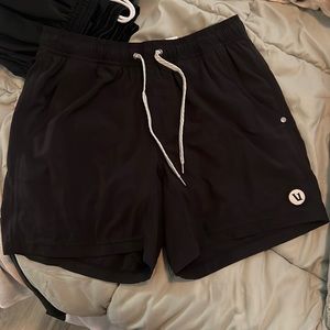 Vuori men’s shorts 4in inseam